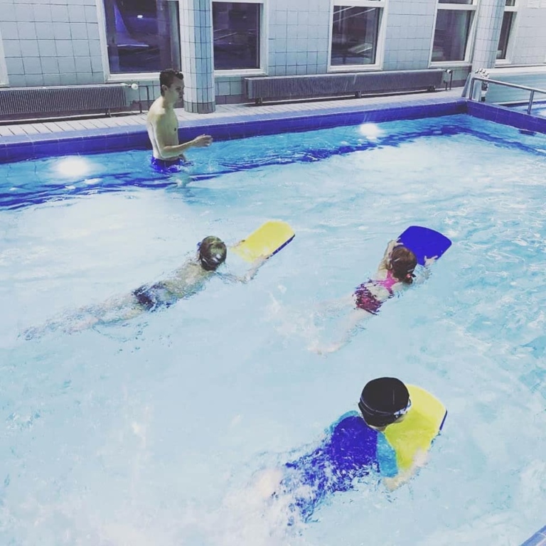 HSS:n uudet juniorit aloittavat purjehduksen uimakoululla